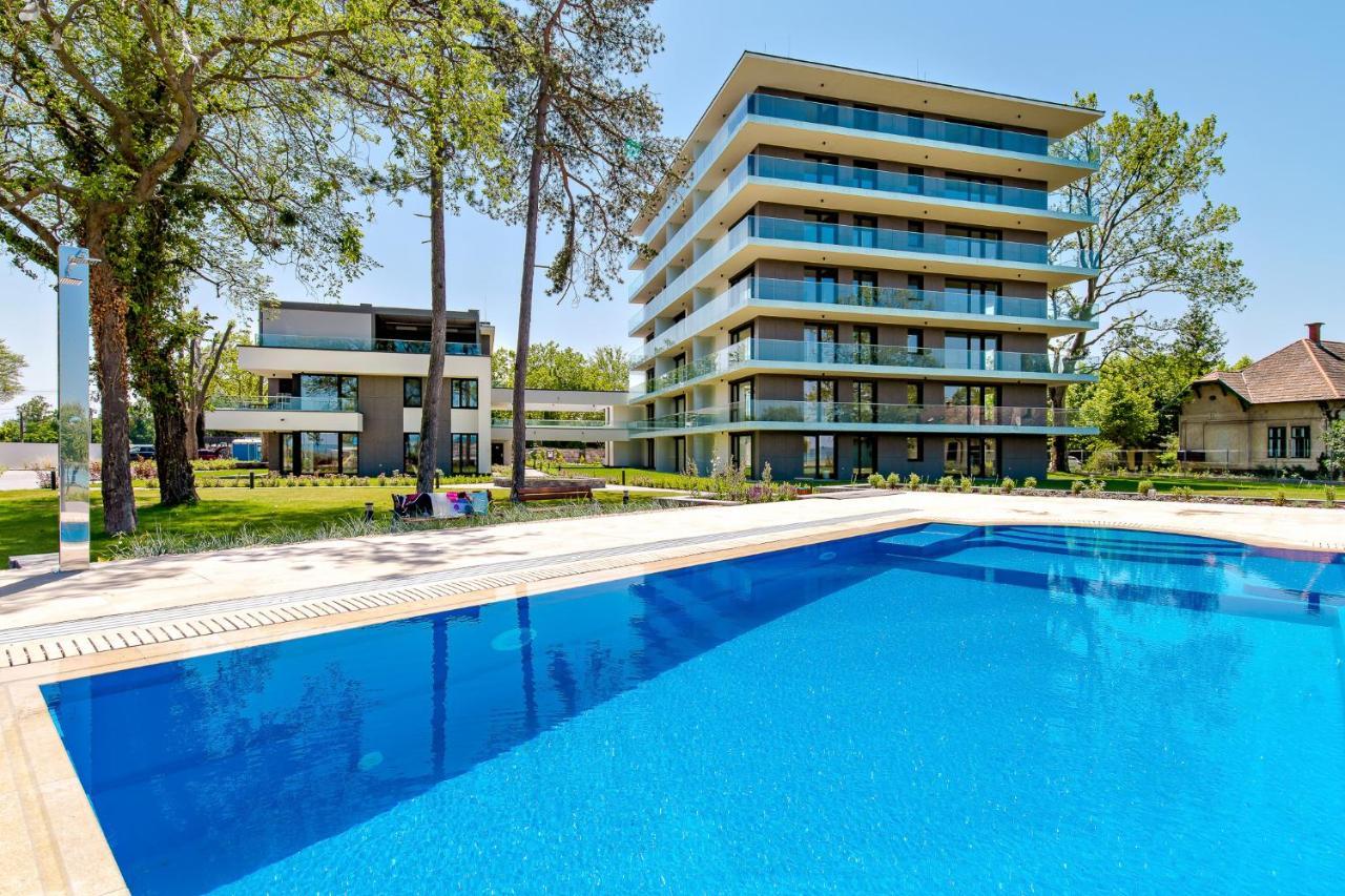 Bonnie-Premium Lelle Waterfront Private Apartment Балатонлелле Екстер'єр фото